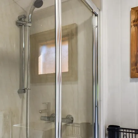 Keldholme Shepherds Hut Two - Uk48621 Kirkbymoorside