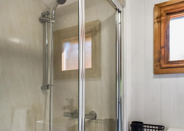 Keldholme Shepherds Hut Two - Uk48621 Kirkbymoorside